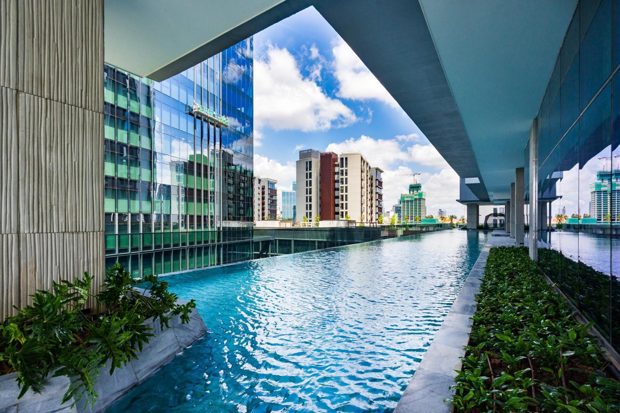 The Metropole -Complex "Opera, Crest, Galleria " -Free Pool-Gym-Sauna Room-Yoga Room Ho Chi Minh City Exterior photo