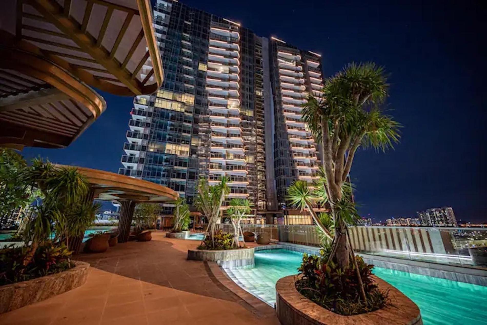 The Metropole -Complex "Opera, Crest, Galleria " -Free Pool-Gym-Sauna Room-Yoga Room Ho Chi Minh City Exterior photo