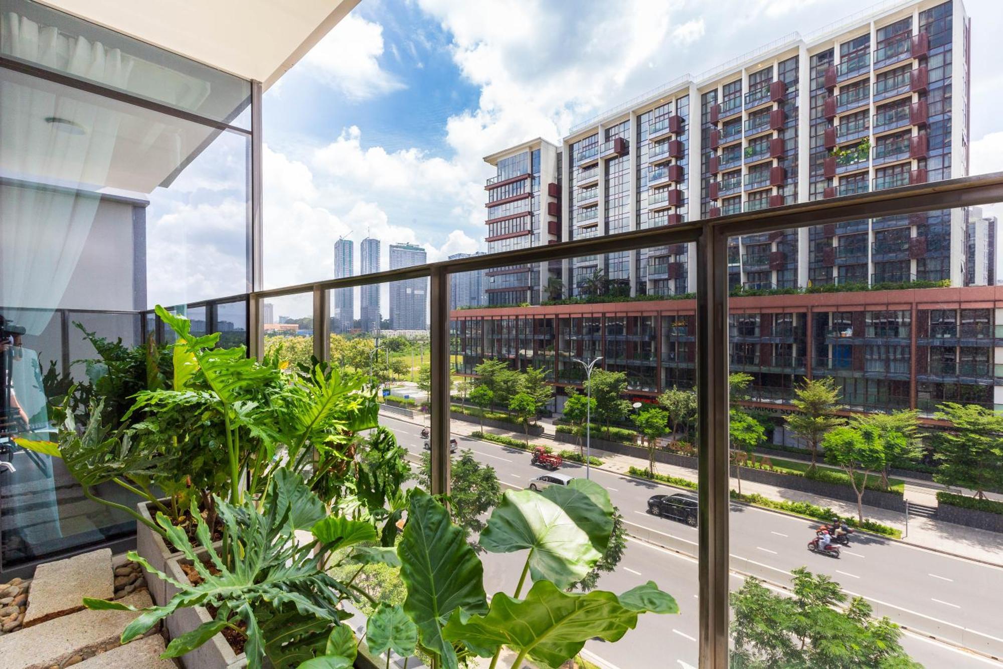The Metropole -Complex "Opera, Crest, Galleria " -Free Pool-Gym-Sauna Room-Yoga Room Ho Chi Minh City Exterior photo