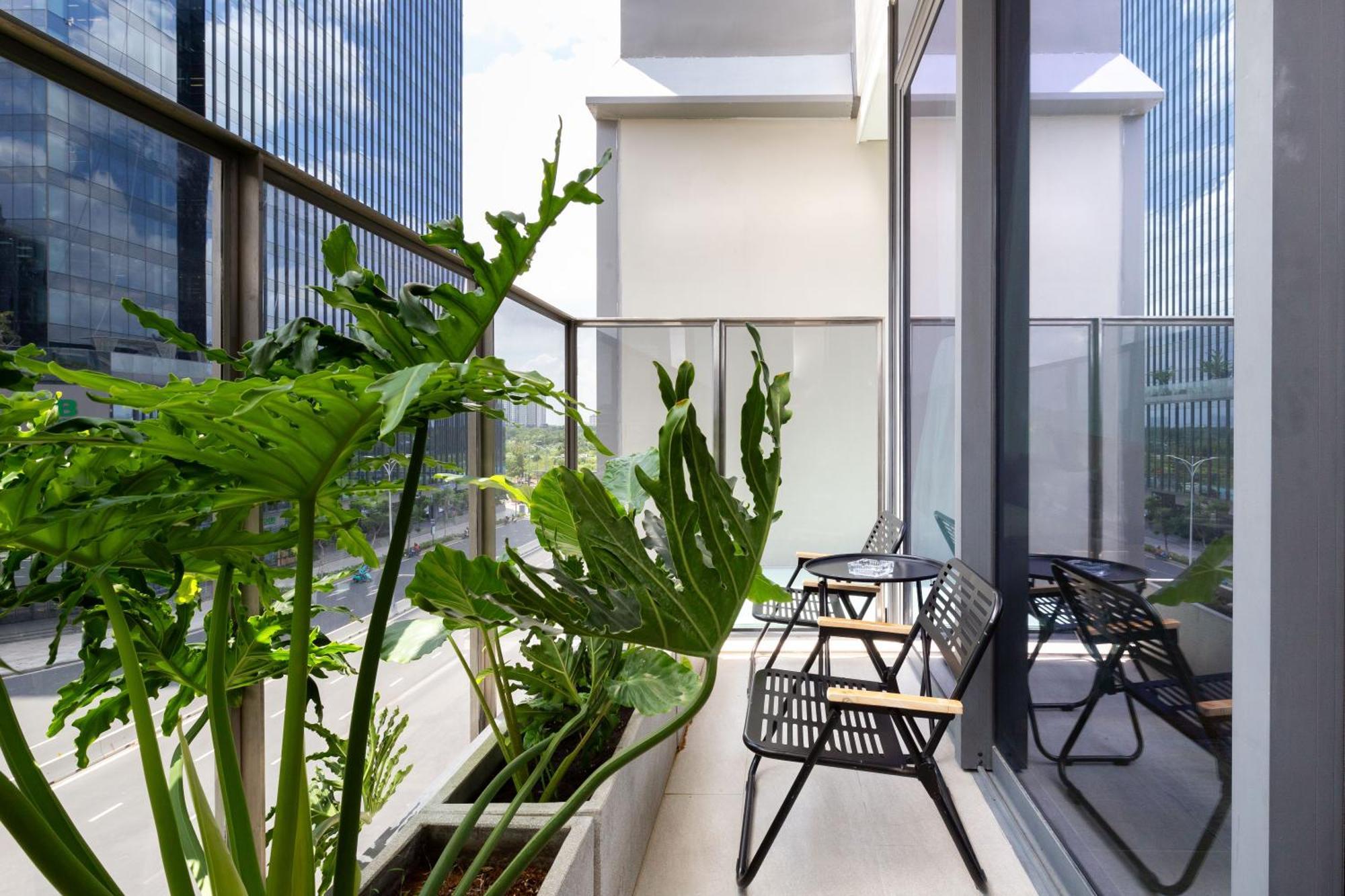 The Metropole -Complex "Opera, Crest, Galleria " -Free Pool-Gym-Sauna Room-Yoga Room Ho Chi Minh City Exterior photo